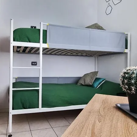 Tree Industrial Konukevi