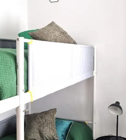 Tree Industrial Konukevi *