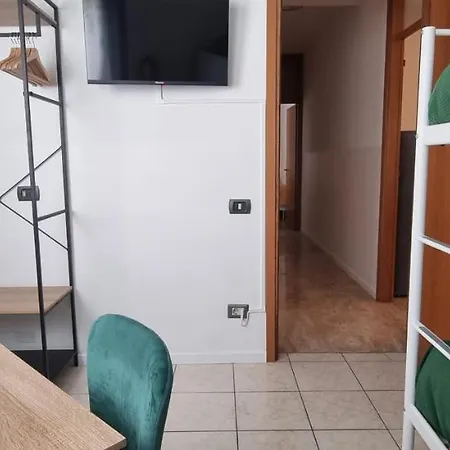 Tree Industrial Konukevi *