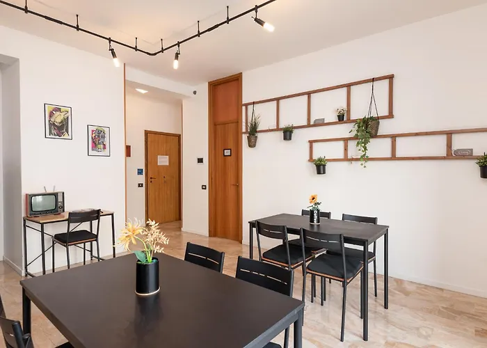 Гостевой дом Tree Industrial *